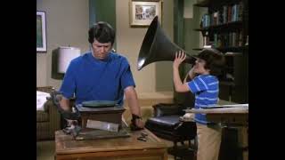 Brady Bunch - Bobby I'm a little Deaf  #bradybunch #comedy #funny