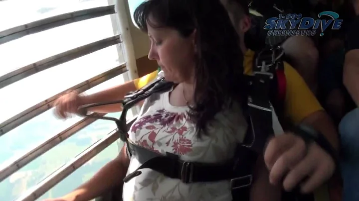 Leann Olson's Tandem skydive!