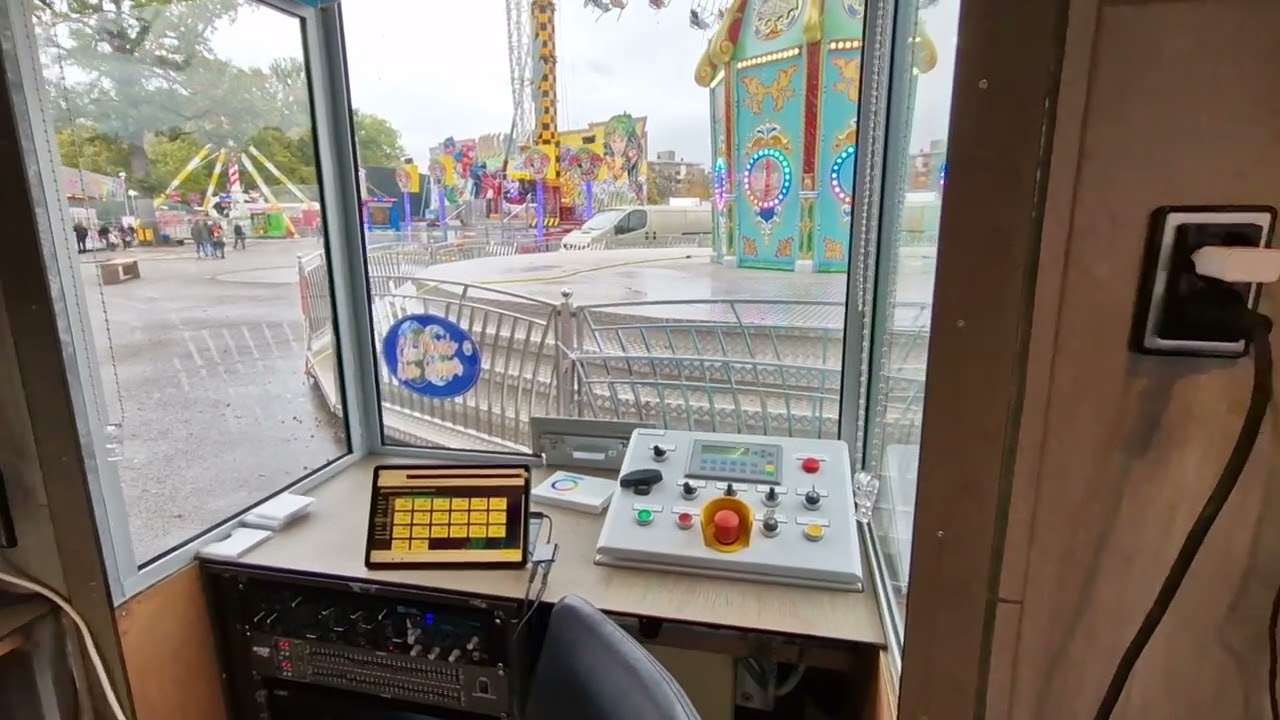 El Mundo - Thomassen / vd Donk (Operator View) Halloween Kermis Enschede 2022