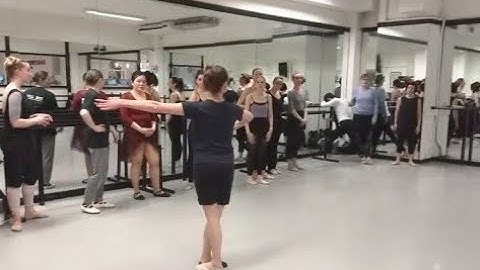 How To Do Emboîté: ballet tutorial (intermediate/advanced)