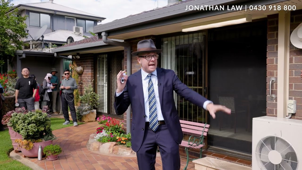 50 Mitchell Street Sunnybank AUCTION by Jonathan Law @ Ray White