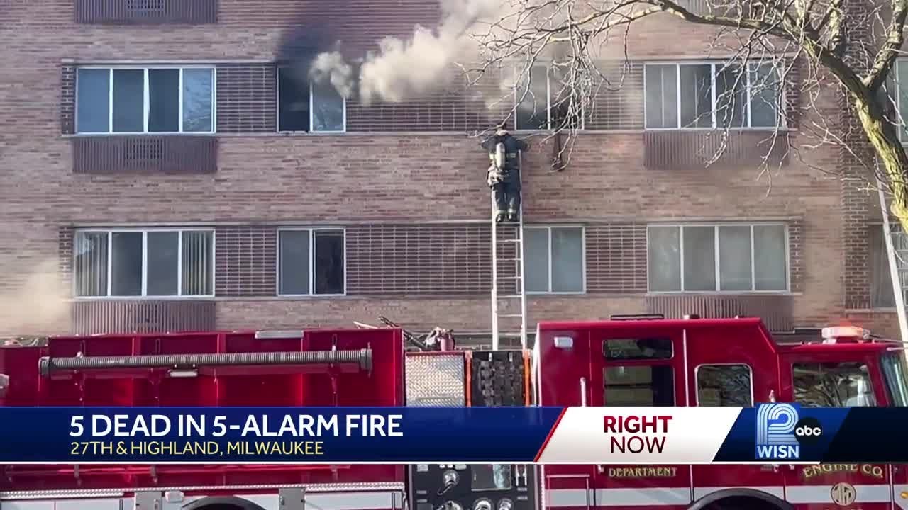 Residents seek shelter after Milwaukee apartment fire - YouTube