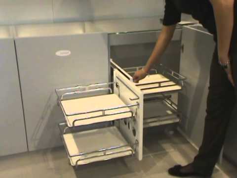 Cestelli estraibili per cucine: cesti porta bottiglie. cucina le ... Colonna dispensa cucina estraibile