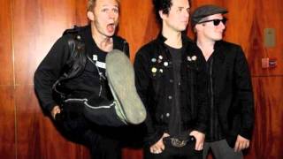 Vignette de la vidéo "Words I Might Have Ate (Acoustic) - Green Day"