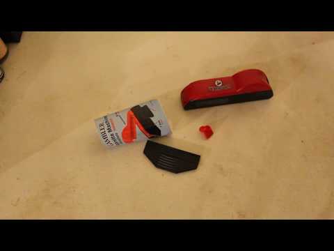 UNBOXiNG REViEW AND HOW TO USE A GAMBLER CiGARETTE MACHiNE