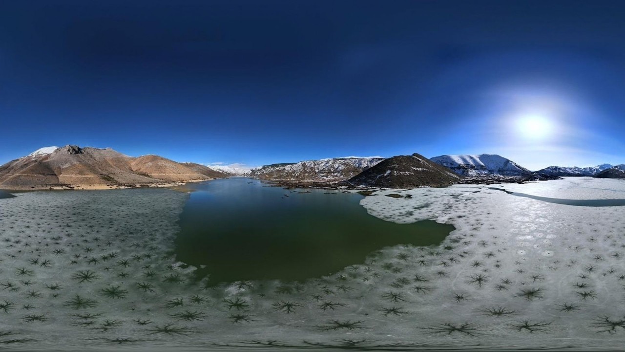 Çelikhan’da Donan Çat Barajı Gölü’nde ‘aneiforma’ oluştu