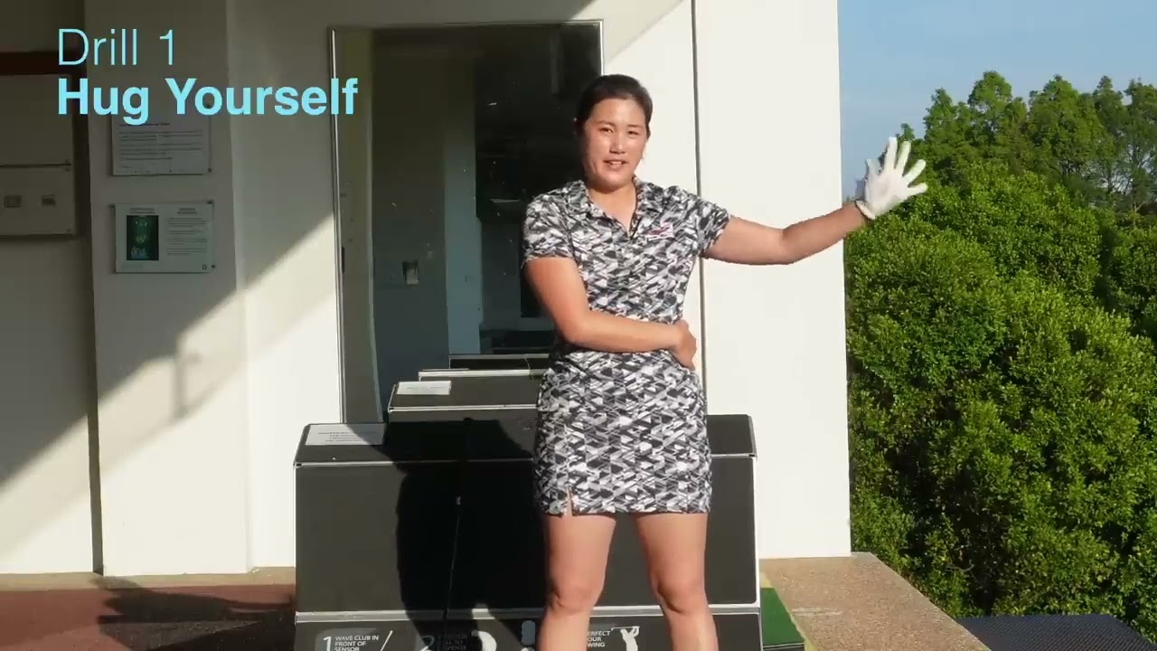 Golf Right Shoulder by Michele Low (Golf Tiips Edit)