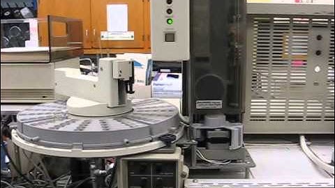 HP 5890 Gas Chromatograph