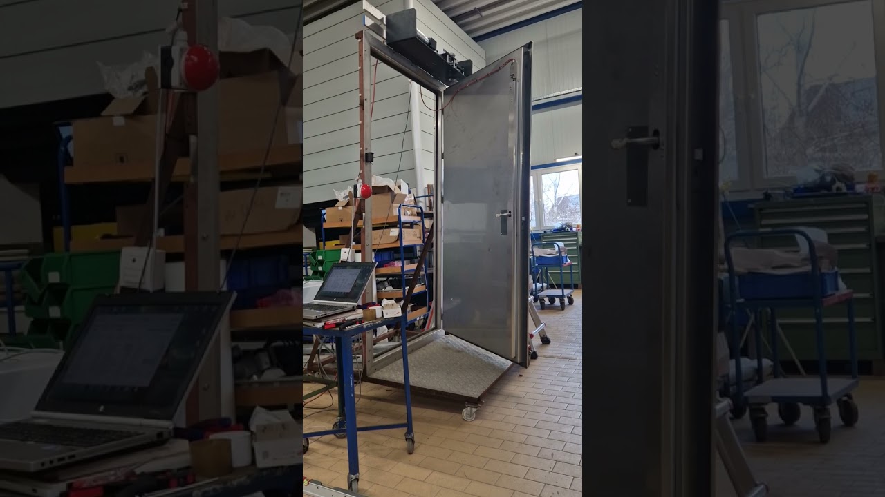 200 Kg Door Leaf closing at 3.5° incline. Reserve not met !