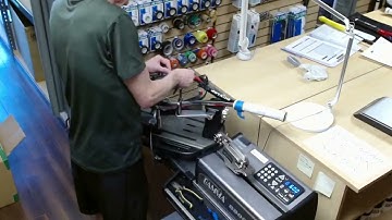 Time Lapse: How to String a Dunlop F3.0 Tour Tennis Racquet (Gillingham)