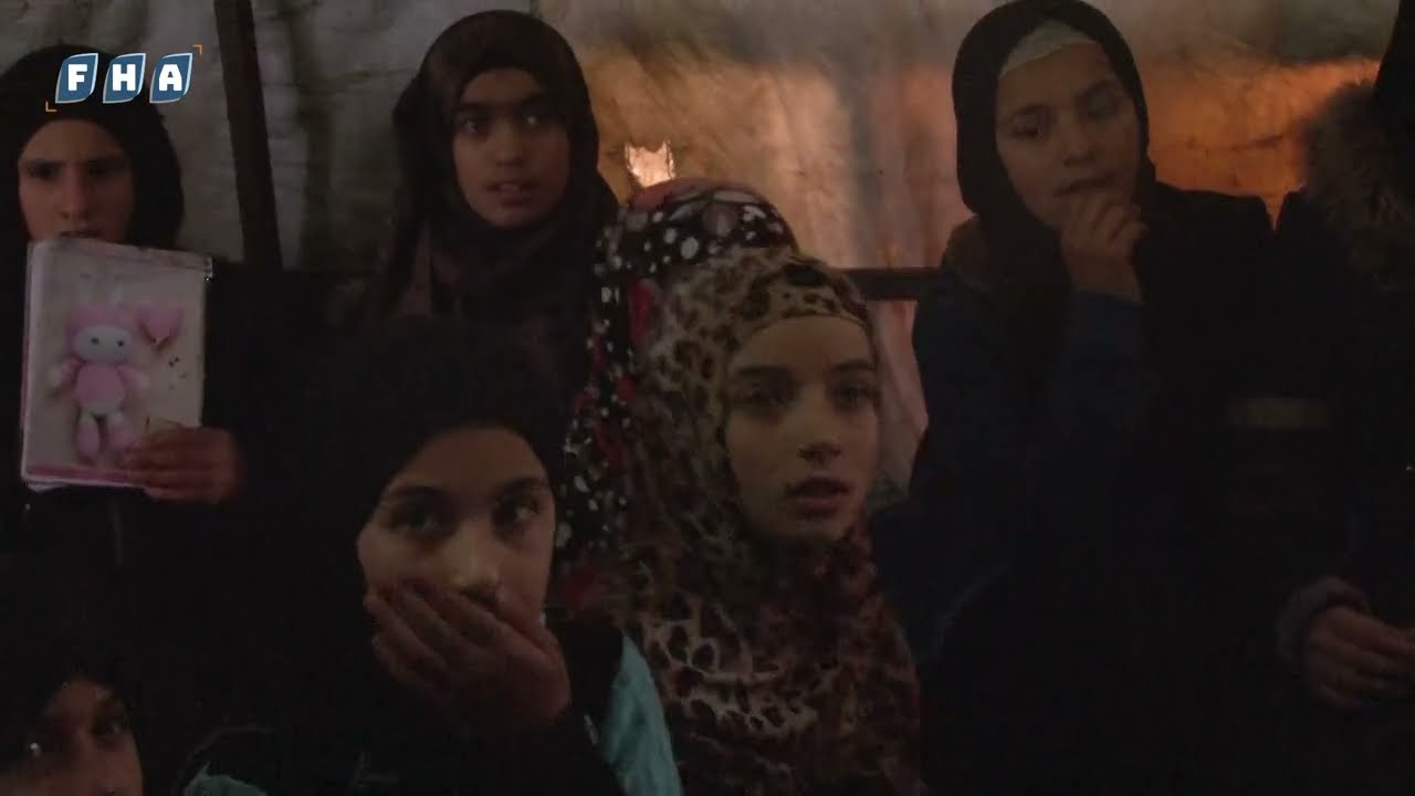 المدرس أحمد ناصر يناشد لتحسين خيمة المدرسة التعليمية في مخيم البازار بريف عفرين