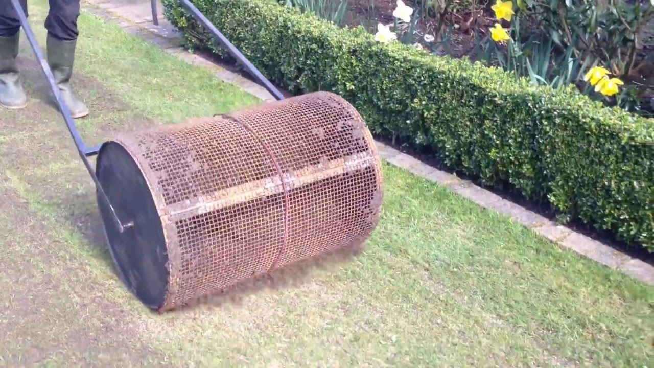 Topdressing Roller For Sand Compost After Overseeding Lawn