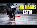 ¡NO HAGAS ESTO BAJO LA LLUVIA! (Los ERRORES que te pueden COSTAR la MOTO)