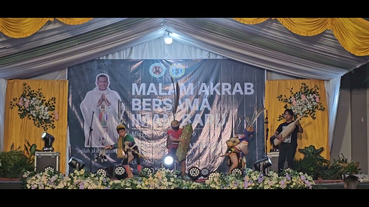 Tarian  Dayak Wehea Persembahan Dari SD Katolik Arnoldus Jasen