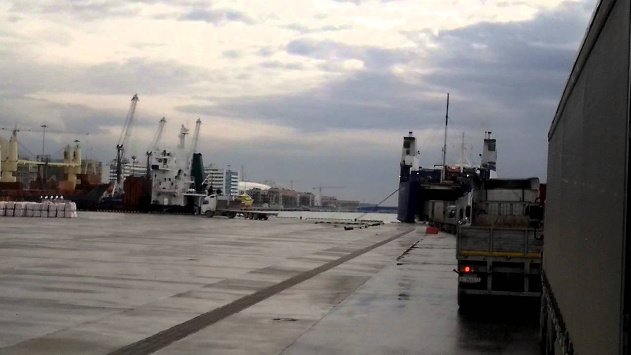 Погрузка на паром сочи - новороссийск - YouTube