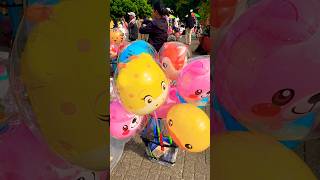 balon kucing orange dan panda biru