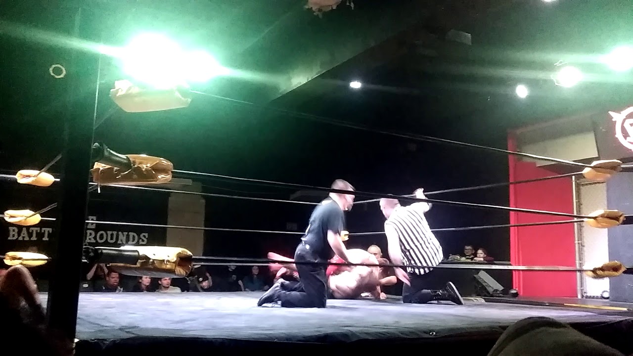 Crusher Hansen and Lee Moriarty hit the 3D on Timothy Titan!