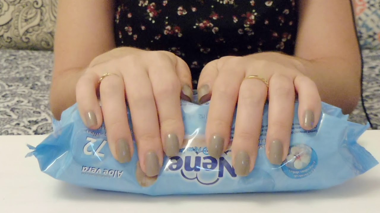 ASMR Plastic tingles (No talking)/ ASMR sonidos con plástico