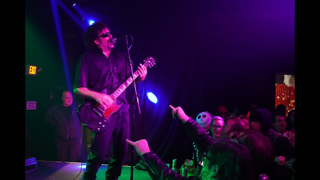 Off With Their Heads "Clear The Air" LIVE @ Small's Bar 10/23/25 as "The Kenny Powers" (Halloween).