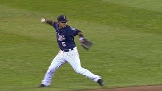 TEX@MIN: Escobar ranges up the middle to get the out