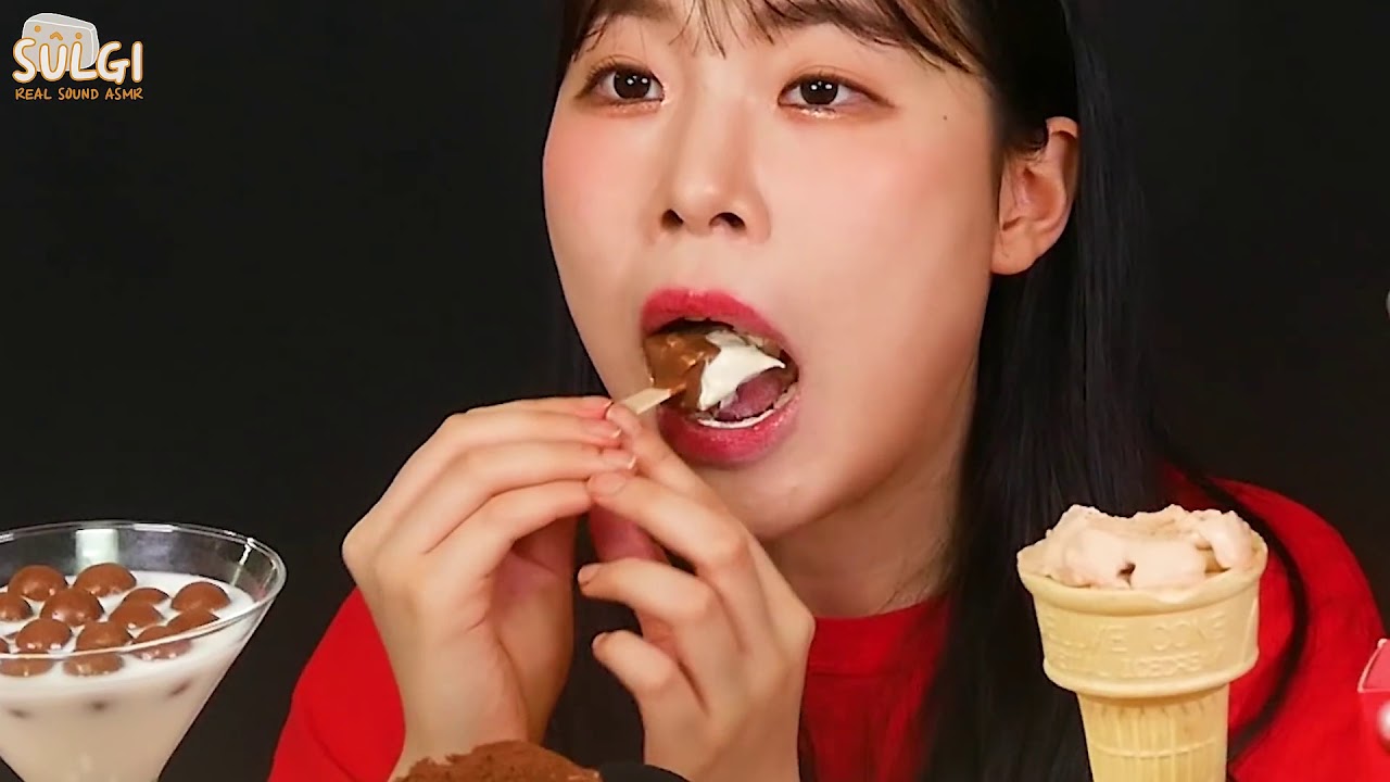 She's got the largest stomach in the world😱😱😱Look how you digest all