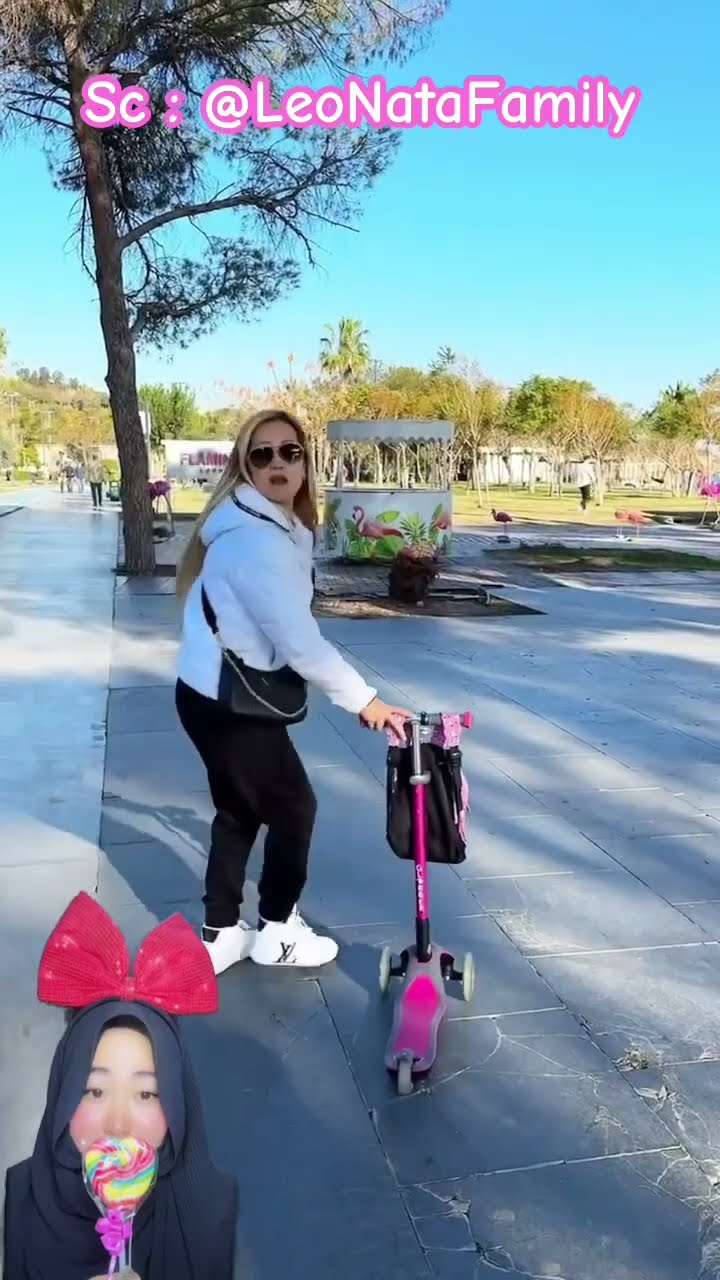 MAMA KEHILANGAN ADIK DI TAMAN ⁉️ akankah Mama bertemu dengan adik lagi ? @LeoNataFamily #shorts