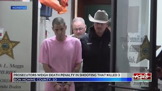Prosecutors weigh death penalty in Scotland murders