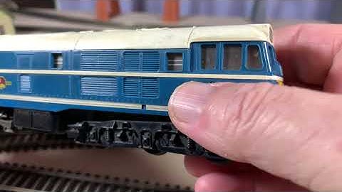 A quick look at two vintage Class 31 diesels from Tri-ang and Airfix