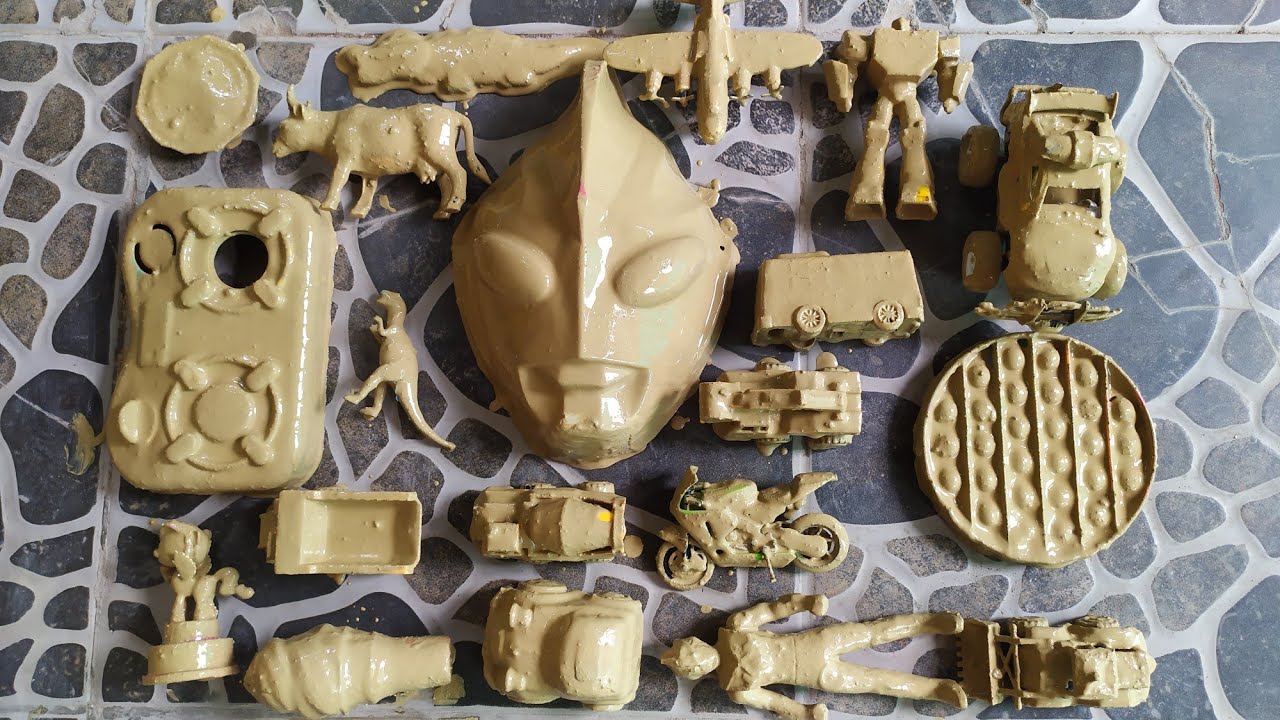 Mainan mobil mobilan, robot, truk, excavator, kuda poni, ultraman, pesawat