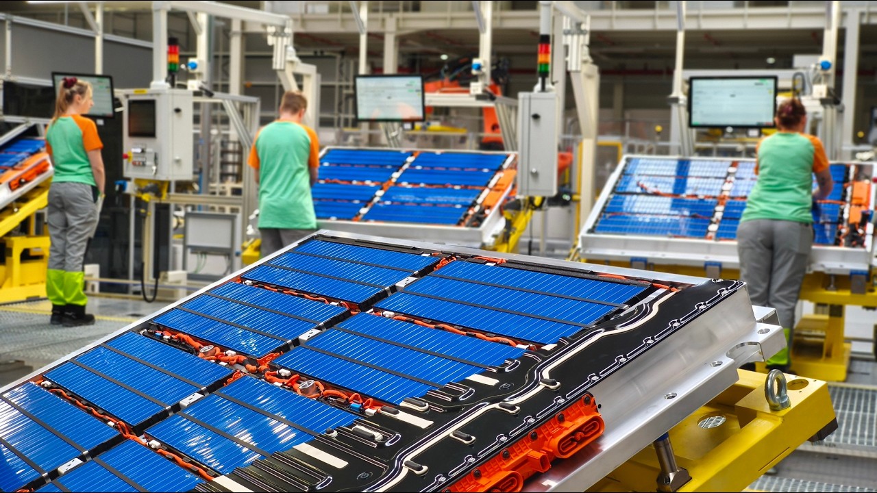 Mladá Boleslav: Škoda Auto otevřela bateriovou halu, pro VW jistota, pro místní pracovní příležitost