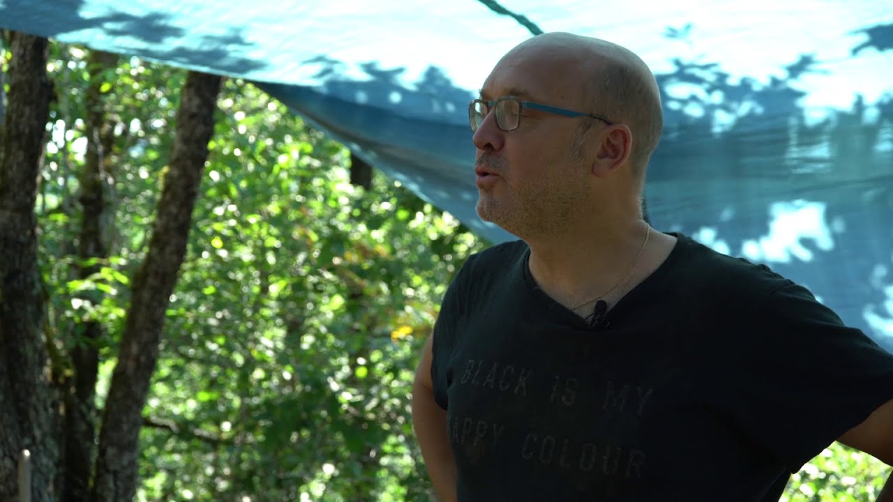 Sondages archéologiques dans un château