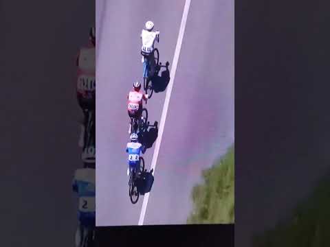 Видео: Vuelta a Espana 2018: Саймон Йейтс завершает винтажный год для британского велоспорта общей победой