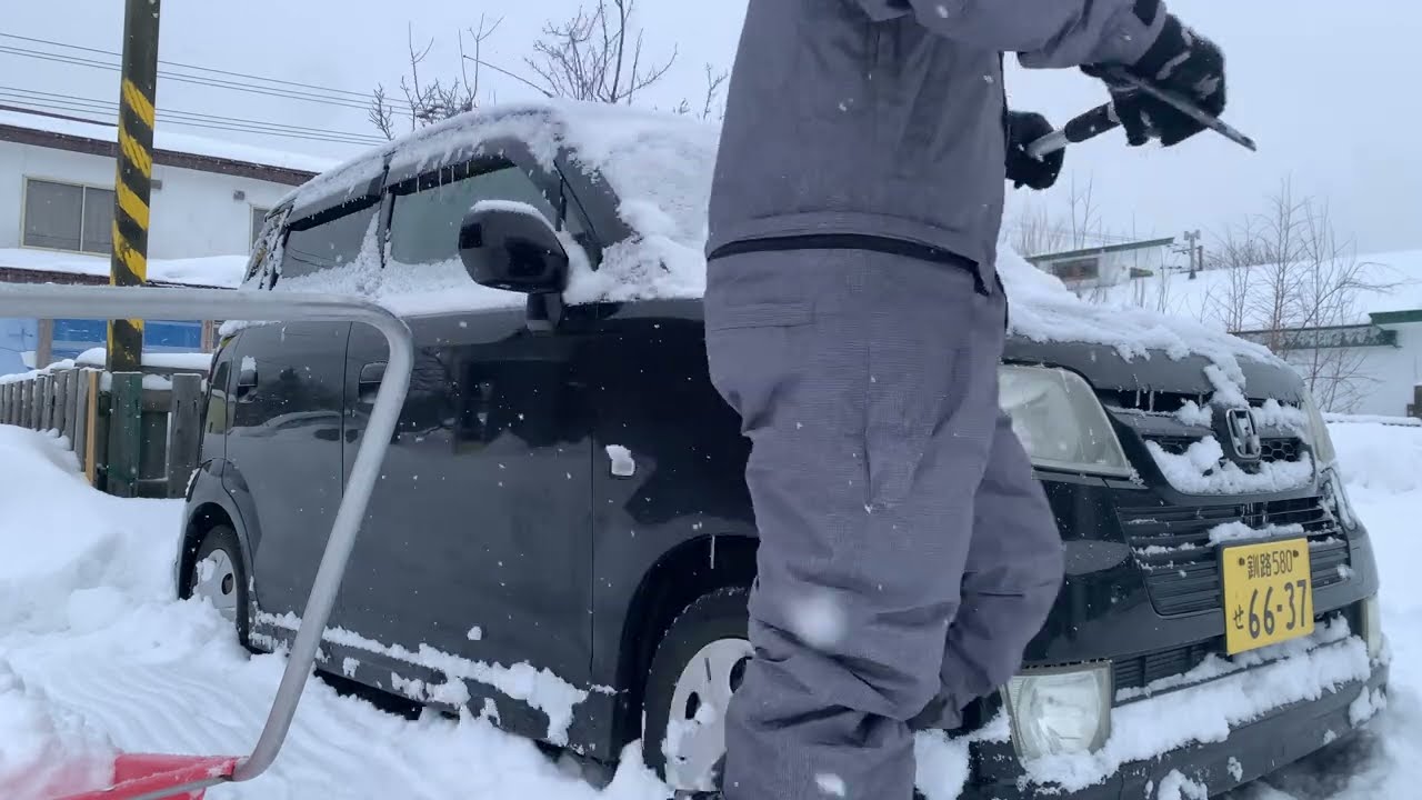 【HONDA】ZEST 代車目処ついたので雪かきしました。