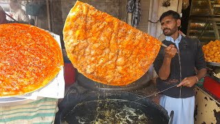 Lahori Katlama, Data Darbar Lahore | Deep Fried Desi Pizza | Katlama Recipe | Lahore Street Food