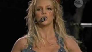 Britney Spears - I'm a Slave 4 U (live RIR Lisboa 2004) Resimi