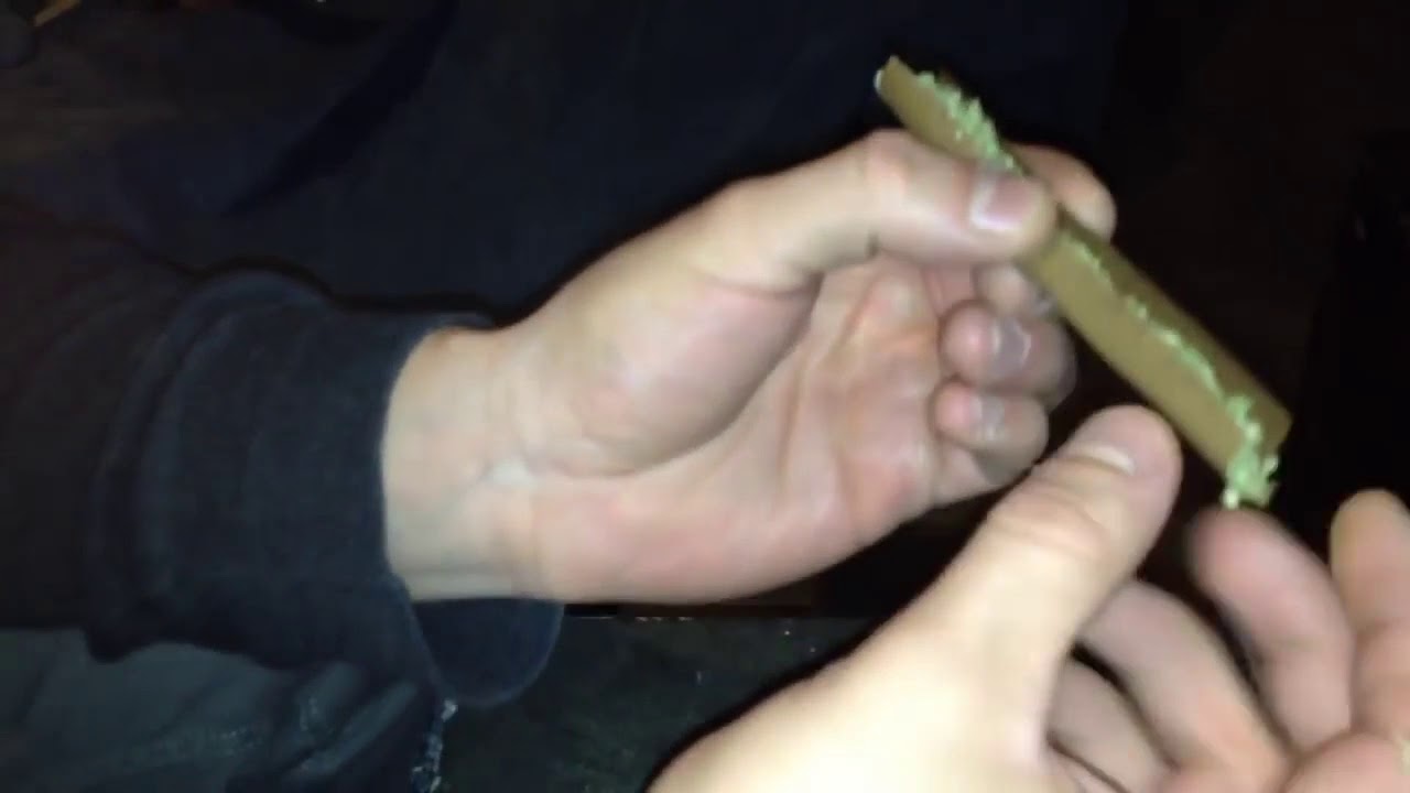 How To Roll A Blunt