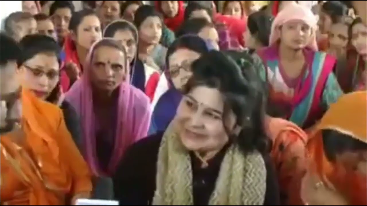 जम्मू दे आ डोगरेआ फ़ौज़िया बॉर्डर ते लगियाँ लड़ाइयाँ । सुदर डोगरी गीत गायक कमलेश जी ।