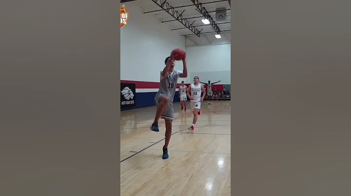 🐰🐰 #aau #aaubasketball #nba #ballislife #americanbasketball #aautournament #anklebreaker #dunk - DayDayNews
