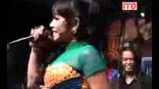 Dangdut Koplo Paling Hot 2014  Erni Dianita