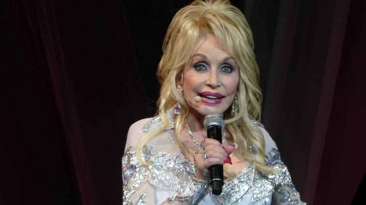 Dolly Parton - Here You Come Again - PNC Bank Arts Center, Holmdel, NJ 6/26/2016 4K HD