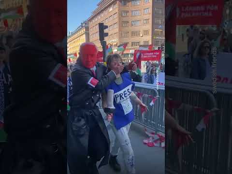 نتنياهو بثياب النازيةوجيشه قاتل للأطفال
