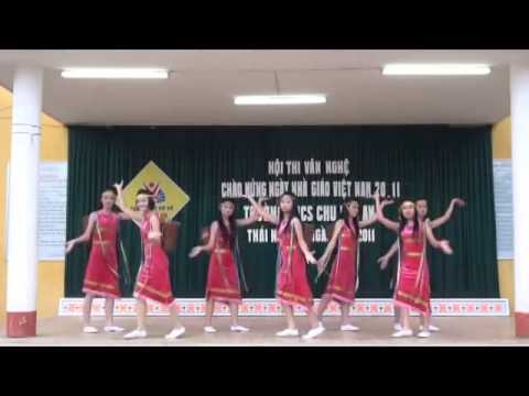 Video Múa Chiều lên bản Thượng của học sinh cấp 2 - YouTube