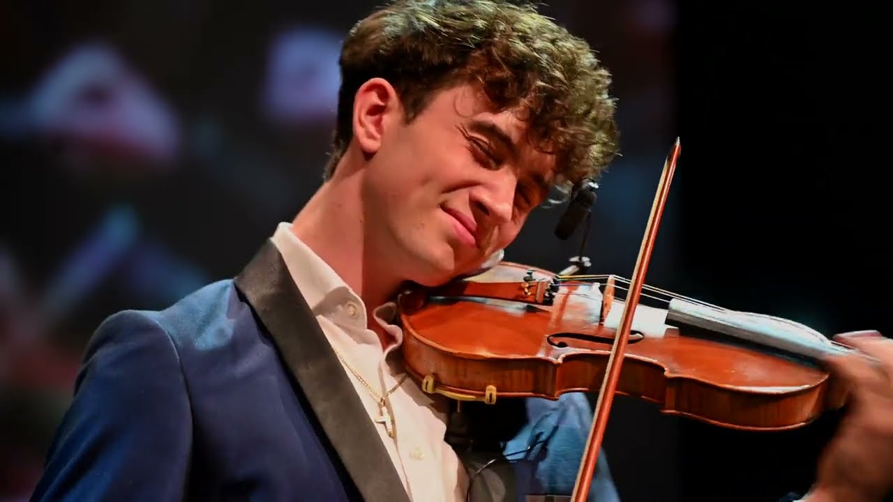 17 year old Alex Cameron plays Tchaikovsky Violin Concerto