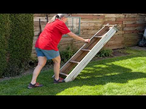 She Turned an Old Ladder Into a Garden Masterpiece