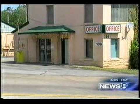 Interstate Motel on its Way Out (Oak Cliff)