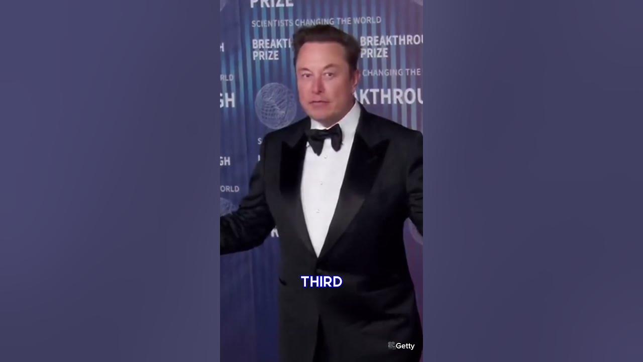 Elon Musk loses top team