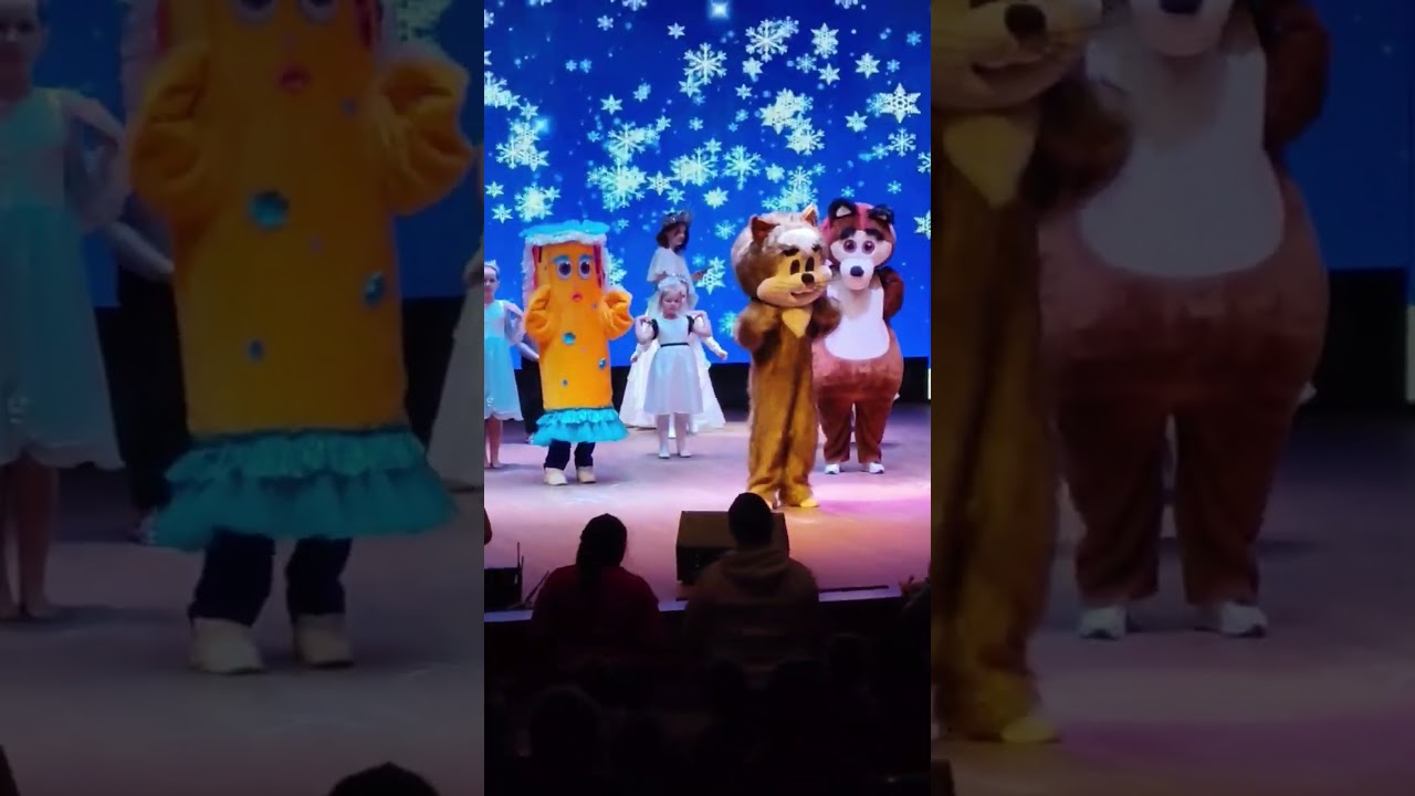 Зажигают ростовые куклы МяуМяу Кто украл WiFi