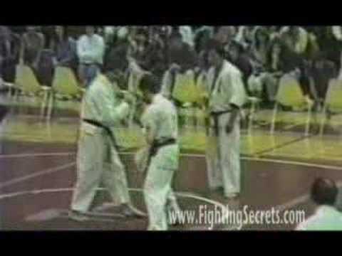 Marco Lala Knee & leg Kicks w/ Bat Breaks!