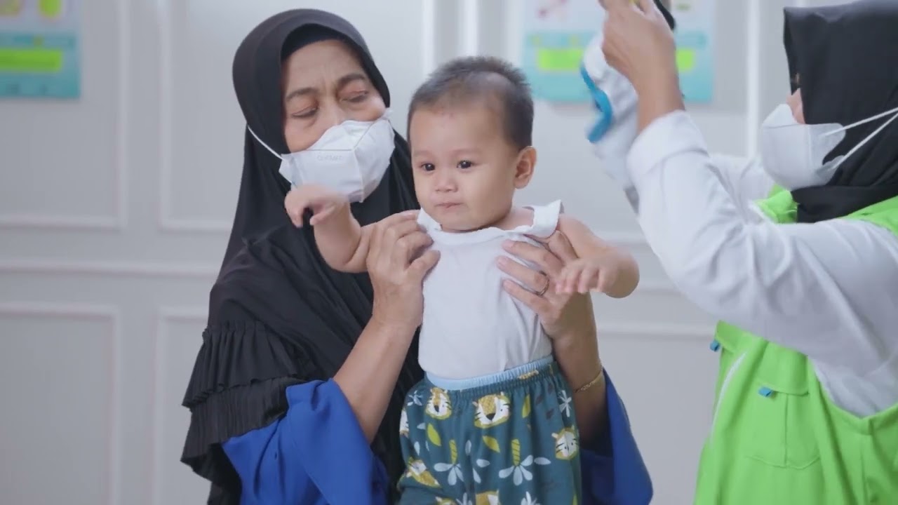 Penimbangan Berat Badan Bayi