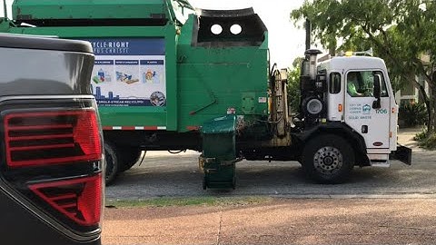 Summer: Corpus Christi Peterbilt 320 Heil Durapack Python